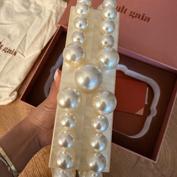Cult Gaia EOS Pearl Embellished Clutch - Picture 4 of 7